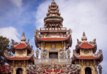 ทำบุญมากแปลว่าได้บุญมากจริงหรือ: ปริศนาผลกรรมที่ไม่ได้วัดด้วยจำนวนเงิน ทำบุญมากแปลว่าได้บุญมากจริงหรือ: ปริศนาผลกรรมที่ไม่ได้วัดด้วยจำนวนเงิน